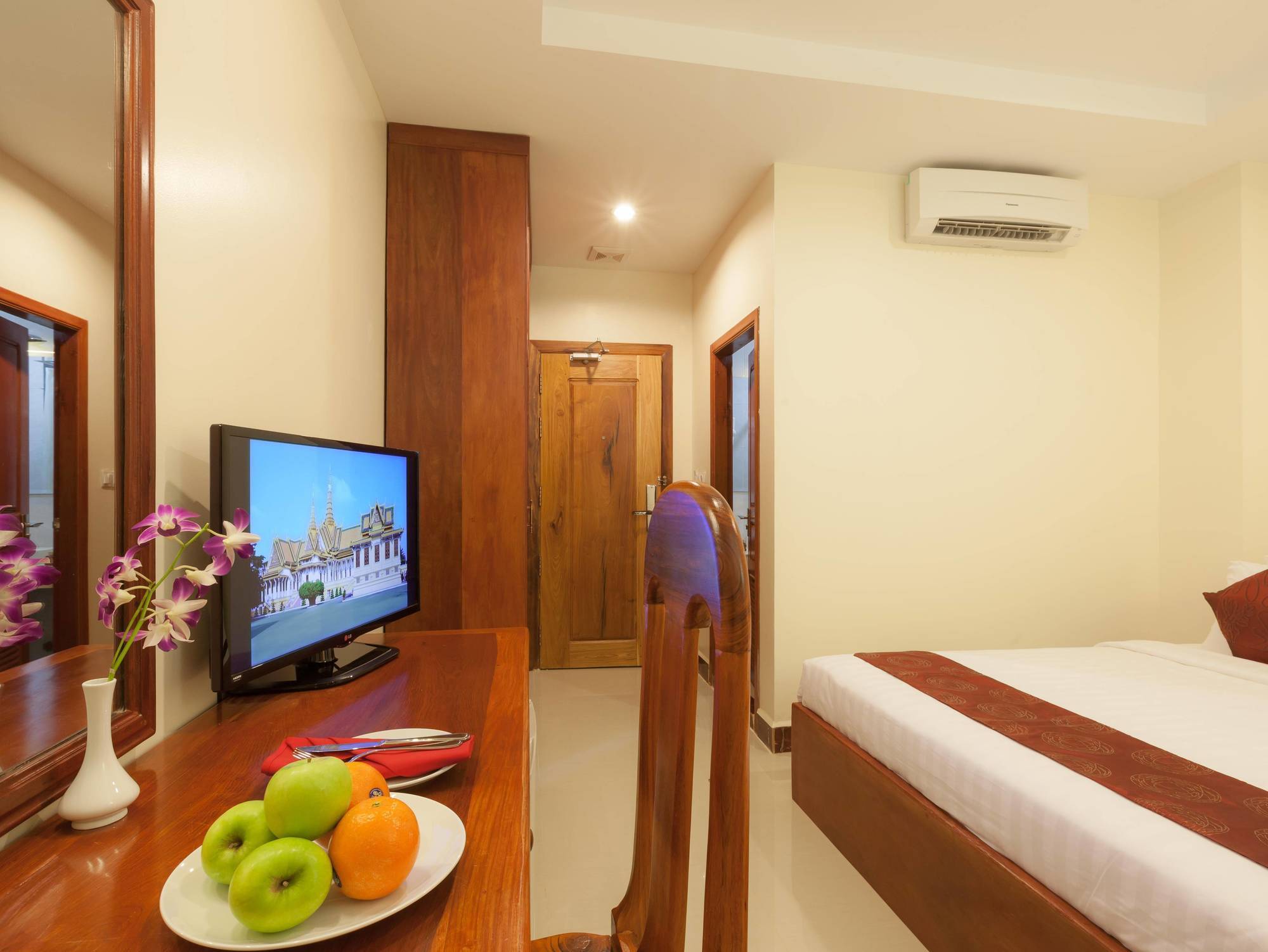 Kirirom Crystal Hotel Phnom Pen Exterior foto